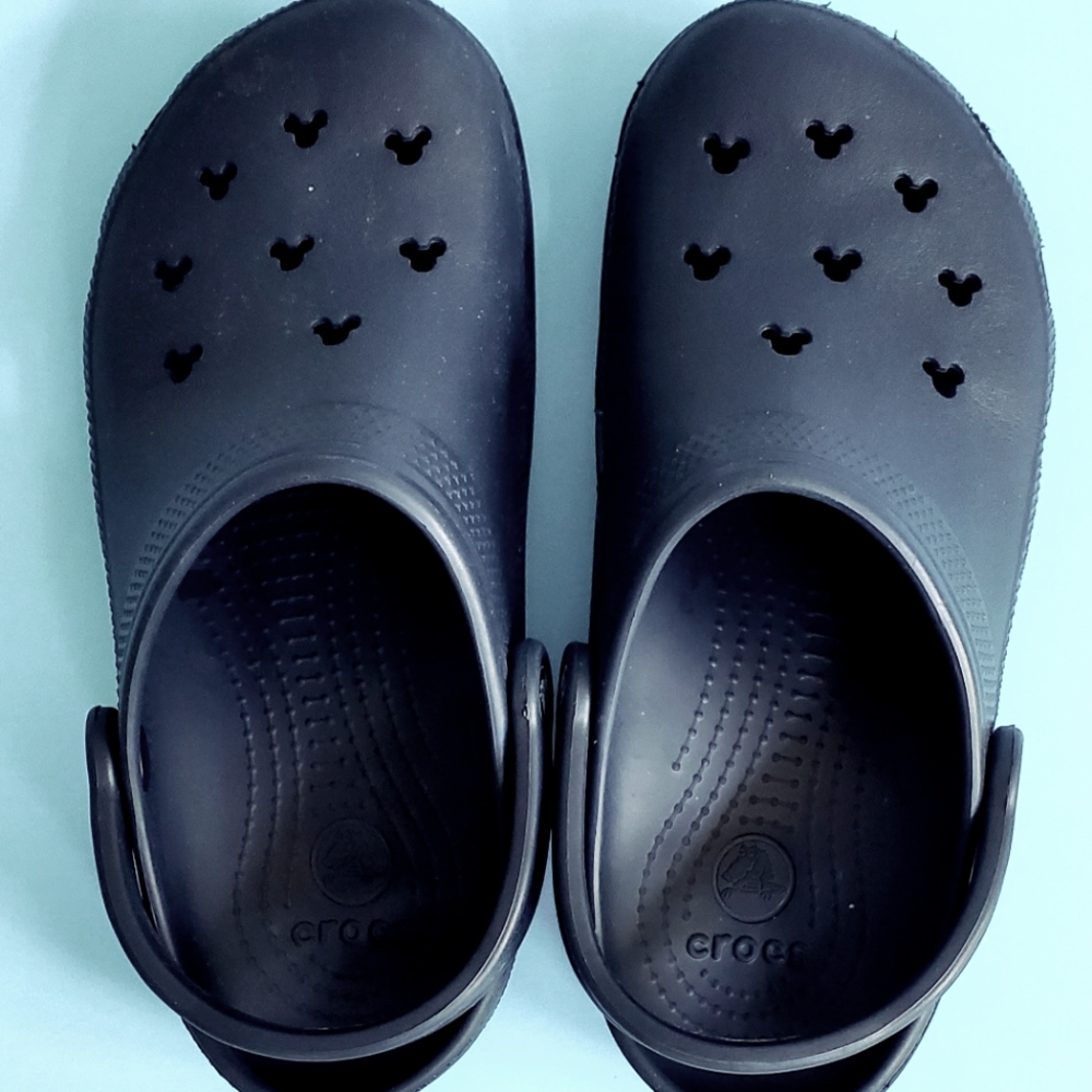Cross Disney shoes, size Men: 7, Women 9...Navy blue